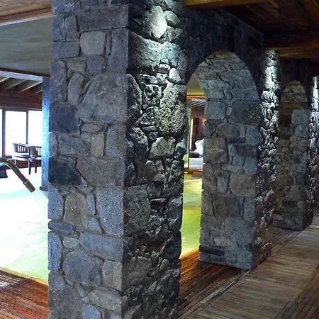 Llanos Del Hospital Otel