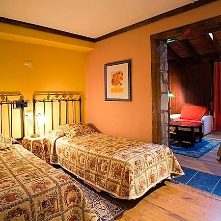 Otel Llanos Del Hospital 3*