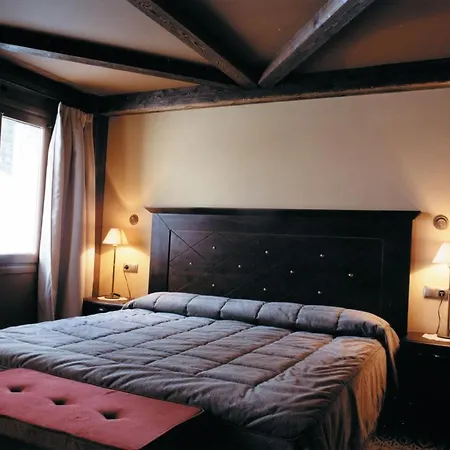 Llanos Del Hospital 3*